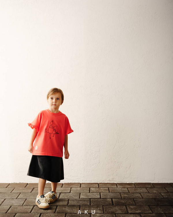 تیشرت گلدوزی شده آکو